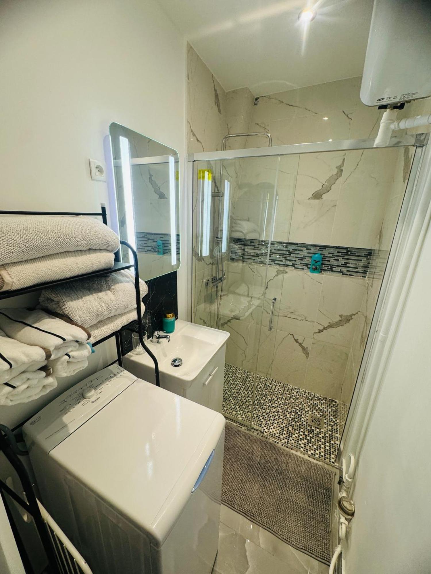 Charmante Appartement F2 Au Coeur De Paris 1Er Dış mekan fotoğraf